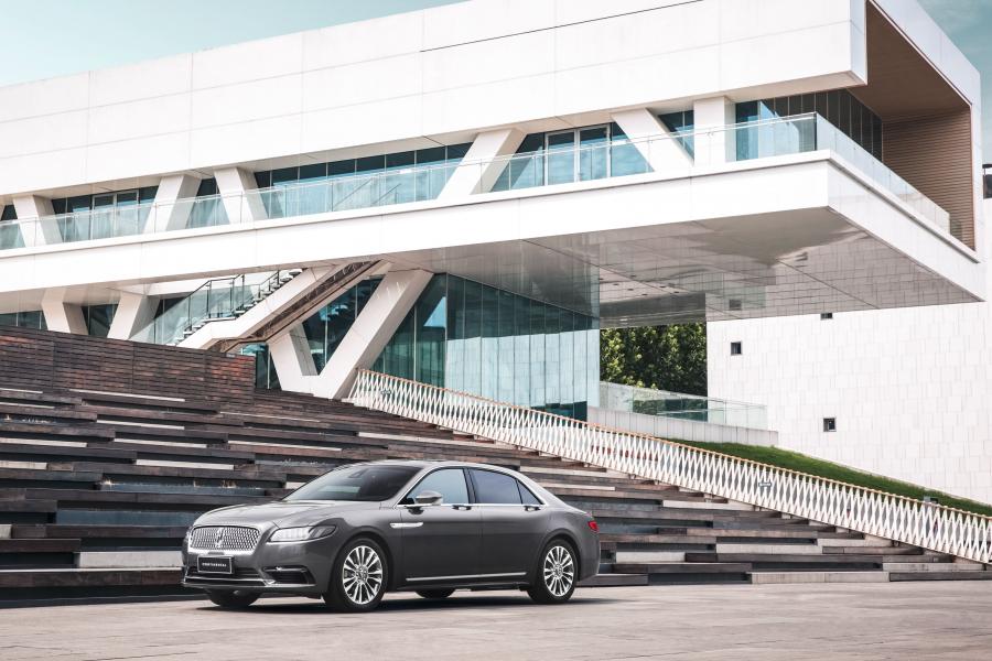  Lincoln Continental 3.0T AWD 2016 года  (CN) (фото 24 из 40)